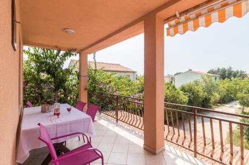 Apartments Ivica 1706