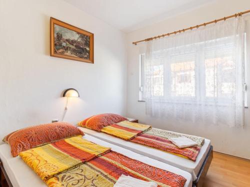 Decent Apartment In Li?njan With Balcony