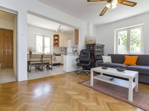 Alluring Apartment In Labin With Garden