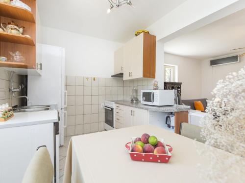 Alluring Apartment In Labin With Garden