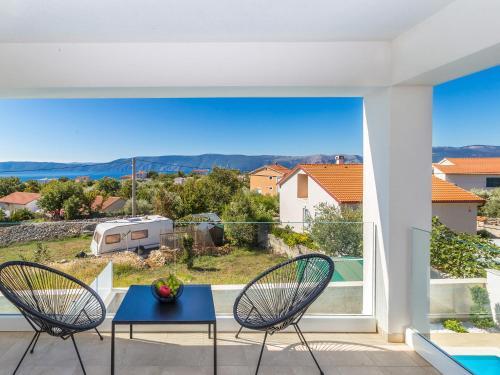 Scenic Villa In Linardi?i With Private Swimming Pool