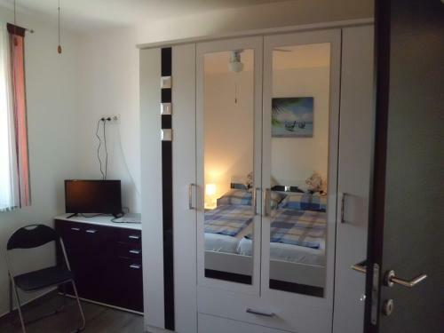 Spacious Apartment Brigitte With Garden