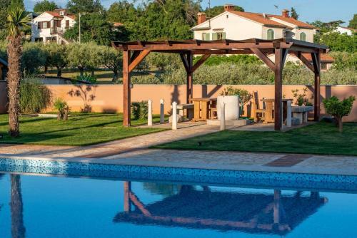 Hostal Via Flavia With Common Pool
