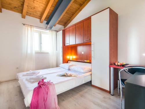 Cozy Villa In Sveti Lovrec With Private Pool