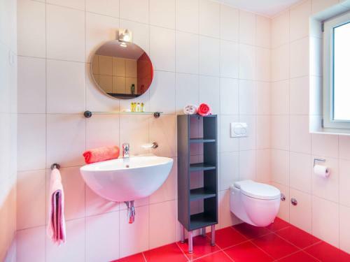 Cozy Villa In Sveti Lovrec With Private Pool