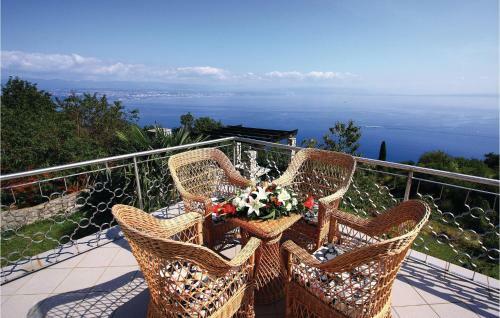 Four-bedroom Holiday Home In Lovran