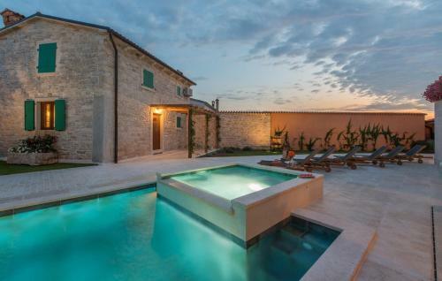 Villa Kata In Selina