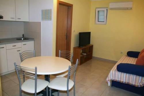 Apartments Sini-with Parking