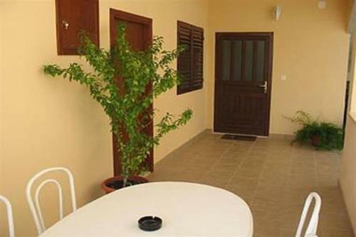 Apartments Sini-with Parking