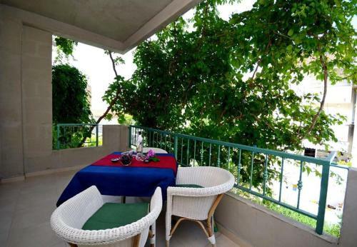 Apartments Jadro - 250m From Beach