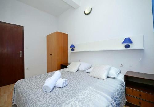 Apartments Jadro - 250m From Beach