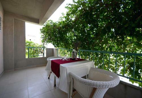 Apartments Jadro - 250m From Beach