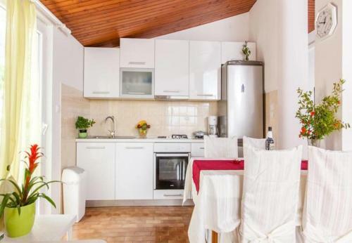 Apartments Jadro - 250m From Beach