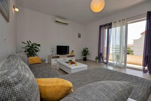 Apartment With Big And Free Private Parking