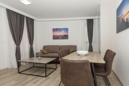 Beach Apartments Mara