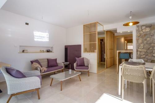Elegant Apartment Iris
