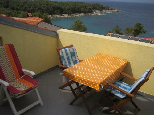 Apartments Nada - 150 M From Sea