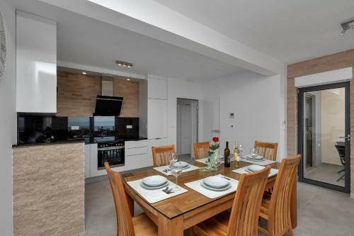 Luxury Apartment Macola Free Beach Parking