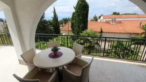 Hostal Apartments John