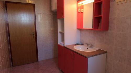 Hostal Apartments Miko