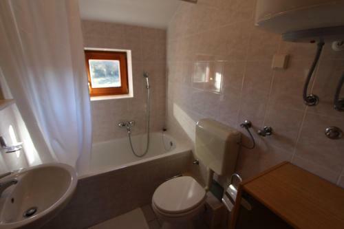 Hostal Apartments Valdina