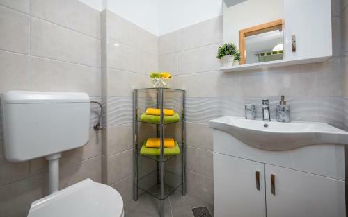 Hostal The Willow Garden Apartment House