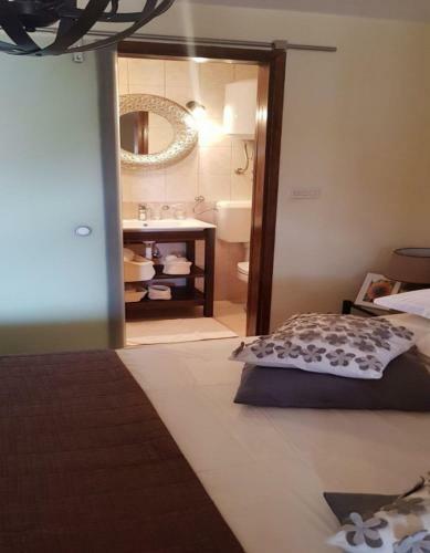 Hostal Apartments Rooms Perstel - Parking
