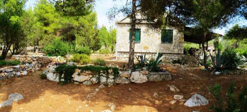 Holiday Home Biserka - Quiet Place