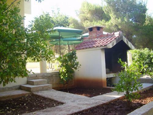 Holiday Home Denis - 100m From Sea