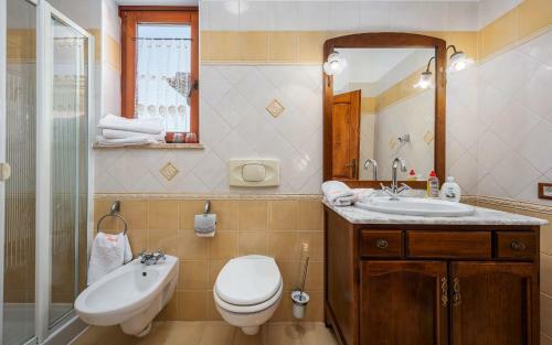 Villa Bacio With Pool, Wine Cellar, Volleyball Field