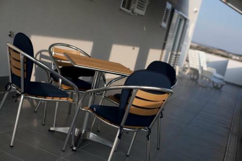 Apartments Zlatko - Great Location