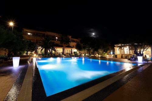 Aparthotel Resort Trcol