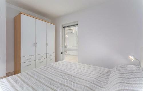 Three-bedroom Apartment In Novigrad