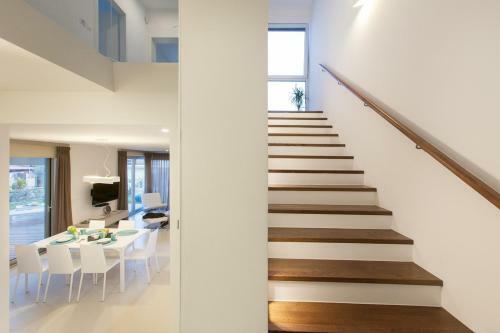 Hostal Modern Villa Vera With A View Near The Sea