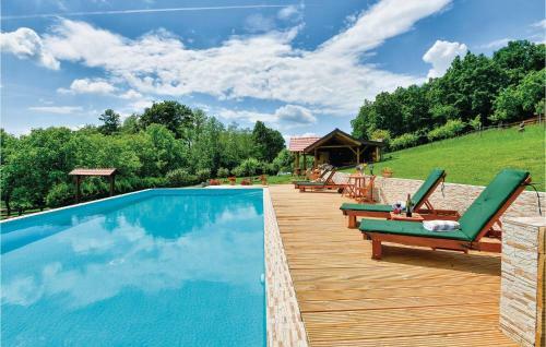 Four-bedroom Holiday Home In Novi Marof