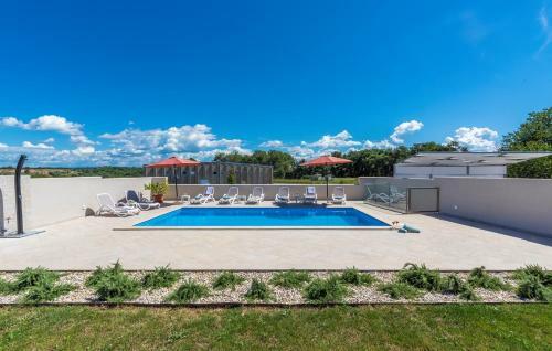 Modern Villa With Private Pool