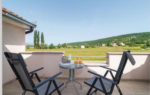 Five-bedroom Holiday Home In Obrovac Sinjski
