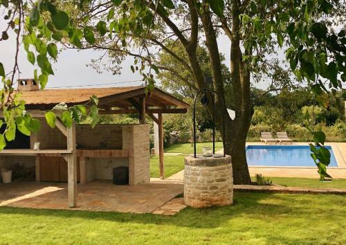 Renovated Stunning Stonevilla With Pool