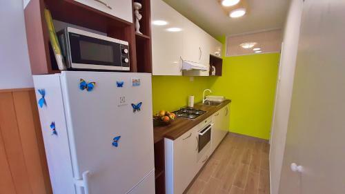 Town Center Apartment With Balcony