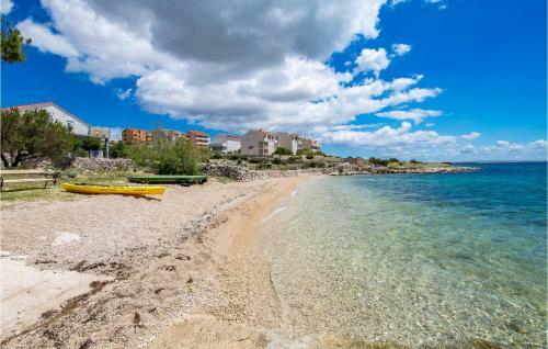 Awesome Apartment In Pag W/ Jacuzzi And 3 Bedrooms