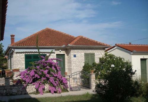 Holiday Home Jaroje- 80m From Beach