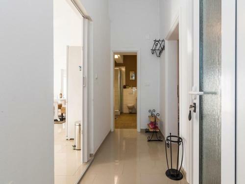 Tranquil Apartment In Podlug With Balcony And Garden