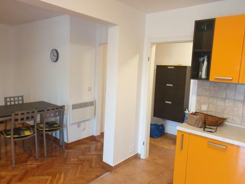 Apartman Marija Maj - Two Bedroom Apartment With A Spacious Terrace