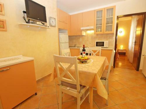 Apartments Veli Maj 1097