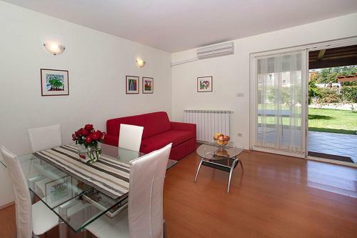 Apartments Veli Maj 1446