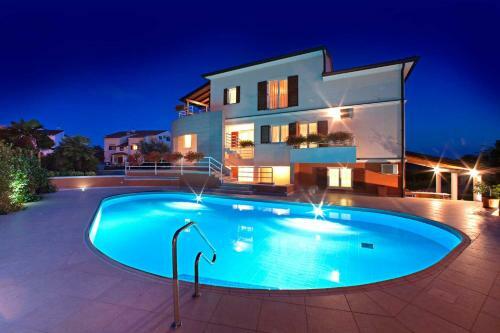 Apartments Veli Maj 1446