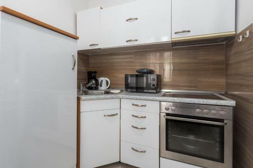 Chic Apartments In Pore? Old Town