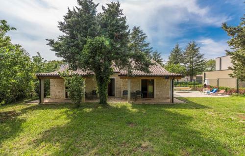 Hostal Apartment House Materada