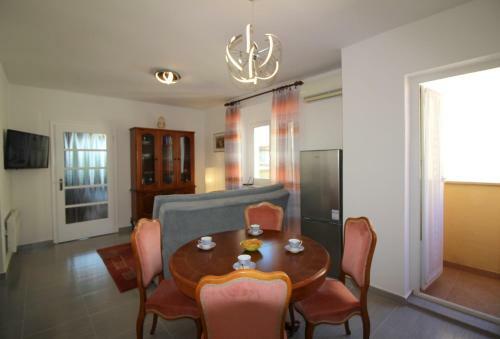 Apartment Agata In City Center