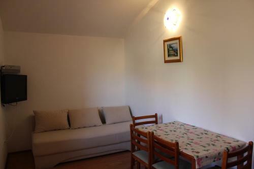 Apartments Ante - 50m From The Sea